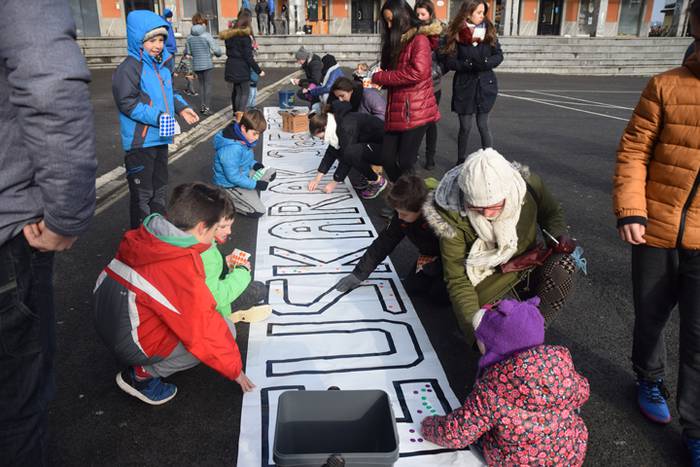 Euskaraz abestu, margotu, jo 24 1512313067504