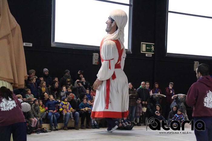 Txikiak handien miresle  22 1518270545946