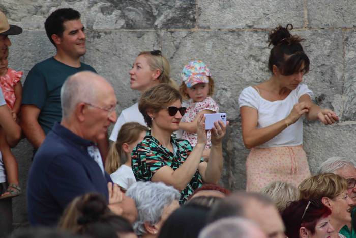 Dantza sokara batu dira emak 23 1660153176335