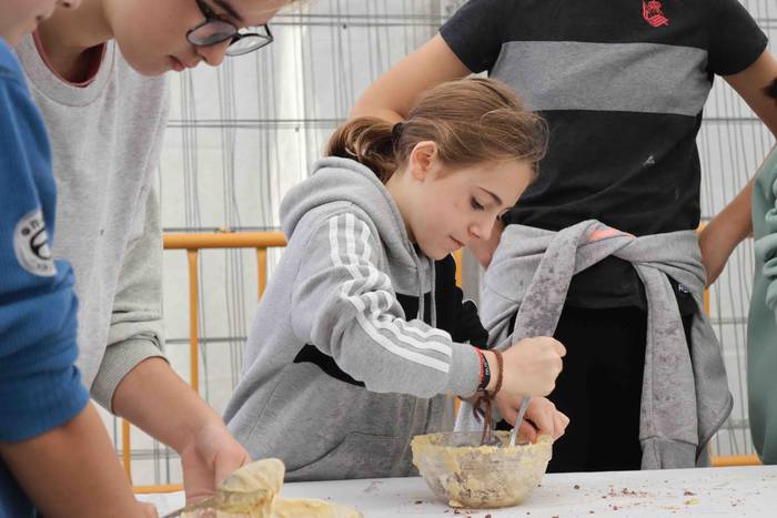 Eskuak zikinduz aritu dira s 29 1665306838502