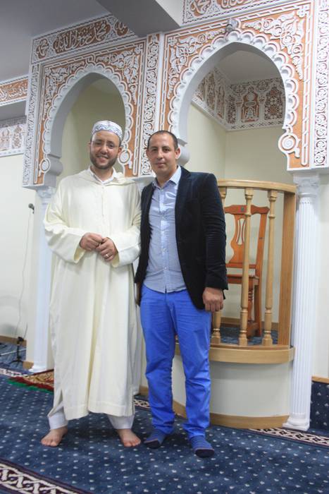 Bukatu dute hilabeteko baraualdia 12 1467801697879