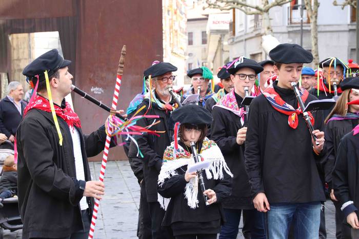 Ozen entzun dira txistularie 67 1551449057145