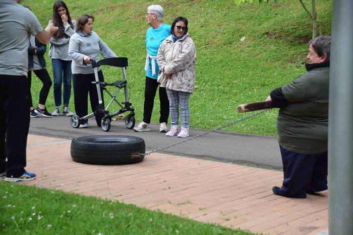 Haur eta helduen arteko II.  57 1560343256091