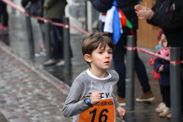 Hirugarrenez, elkartasuna El 18 1515333944381