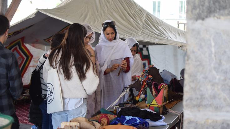 Tifaritira eramateko materiala biltzeko hilabetea