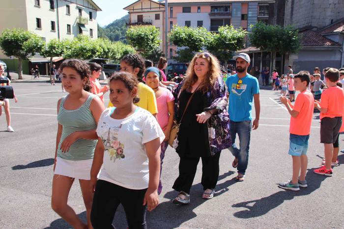 Saharako haurrei harrera egi 20 1530544103191