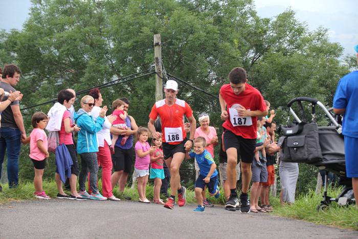 Santamañara igoera, festen a 24 1499606853050