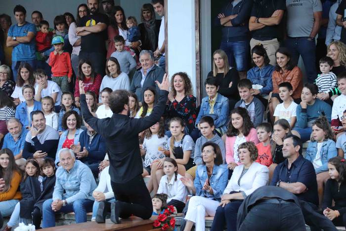 Esku zabalik hartu dituzte T 65 1569178317214