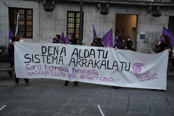 Emakumeek eskualdeko kaleak  16 1615231231903