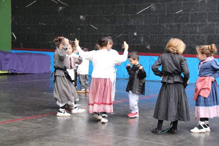 Eguna dantzan 11 1491147621646