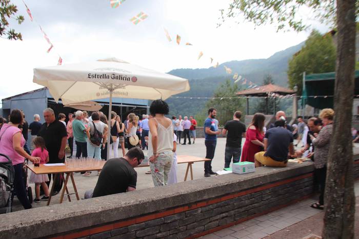 Txakolina eta sardinak, fest 25 1536498552311