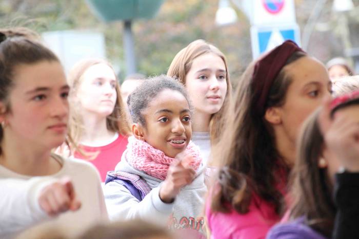 Dantza aldarri bilakatu dute 11 1543066654261