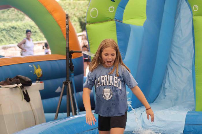 Saltoka eta jolasean pasatu  24 1660043076483