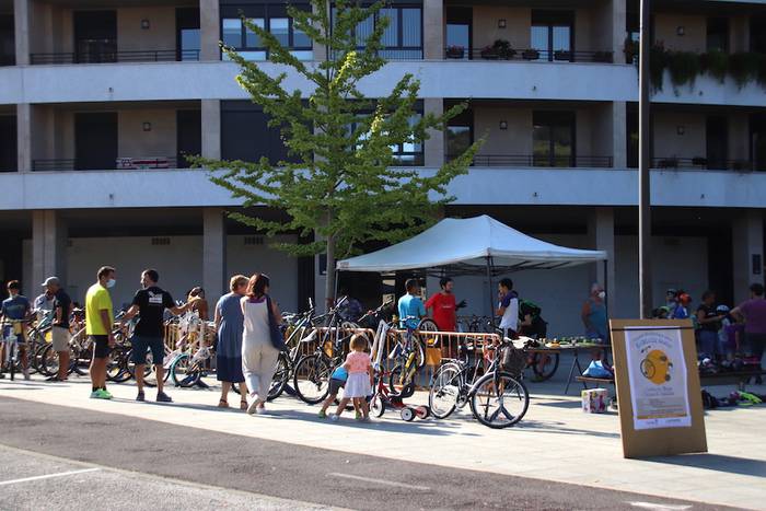 Bigarren eskuko azoka 25 1632564216464