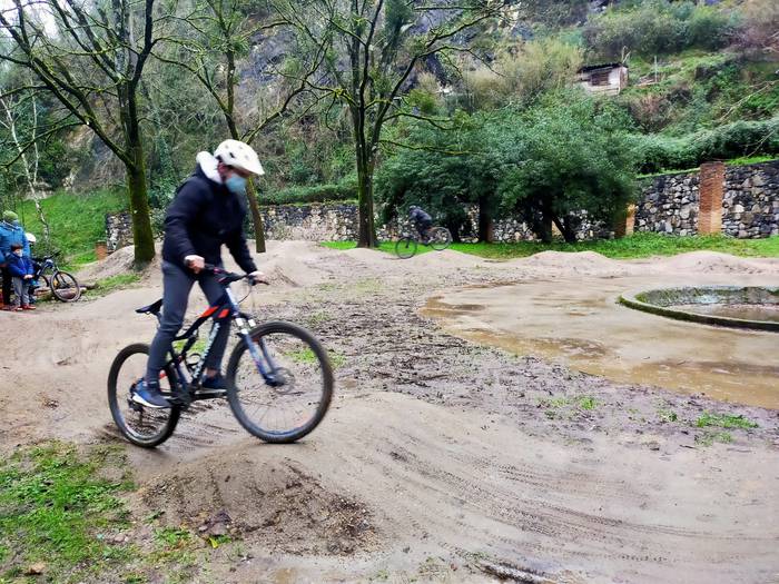 Mendi bizikletan aritzeko Pump Track-a Otsabin
