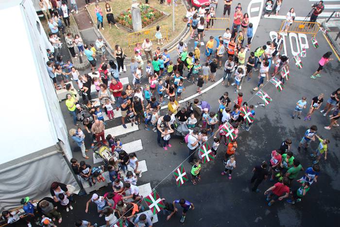 Asteasu San Pedro jaiak haur 11 1498651791977