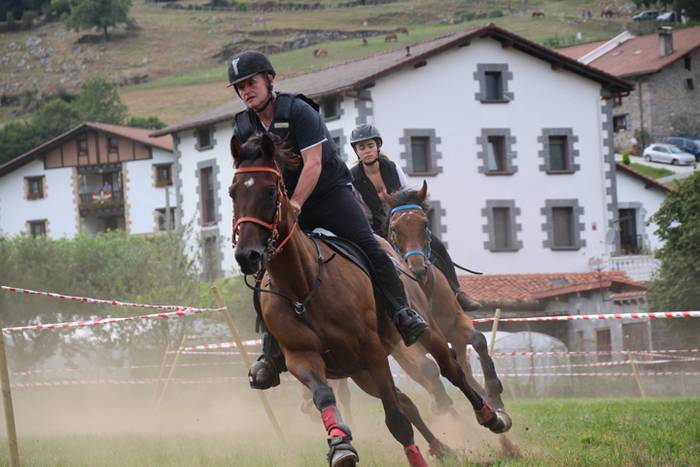 Zaldiak lasterka, gazteak desafioan 71 1472407019080