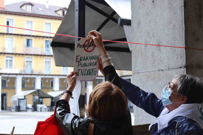 “Plazak aldarriz betetzeko”  31 1591530823307