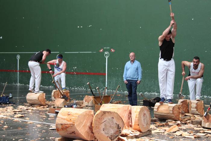 Pilotariei eta aizkolariei b 22 1557927133837