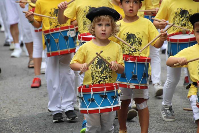 Danbor hotsek hartu dute Ama 2 1562504158962