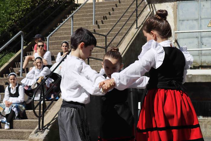 Dantzari eguna ari dira ospa 7 1652614041394