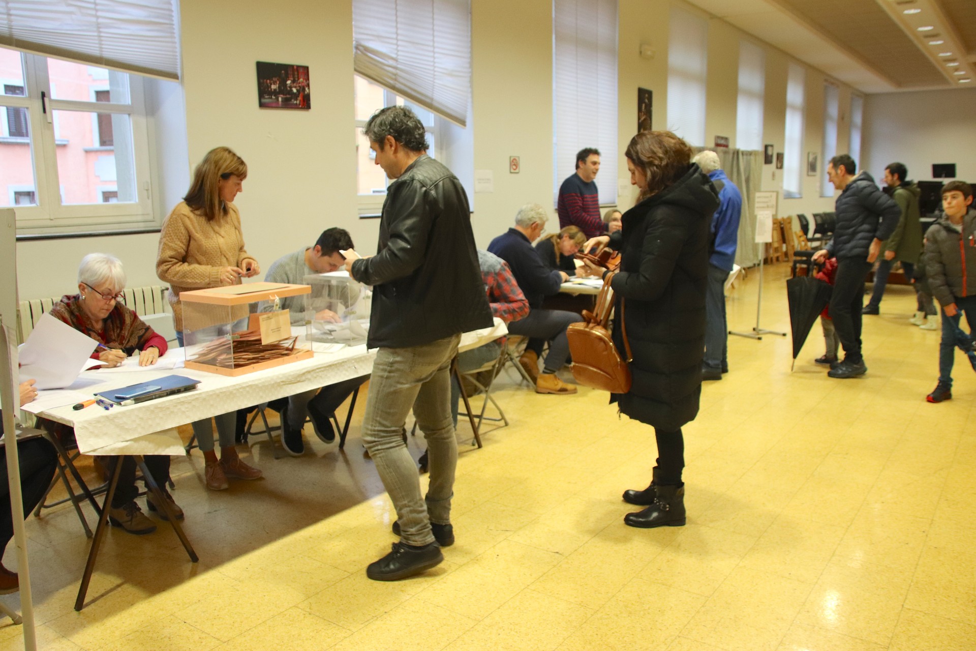 Dispositibo berezia hauteskunde egunerako