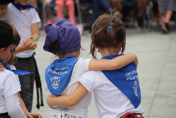 Dantzak, txistuak eta trikit 36 1565549089336