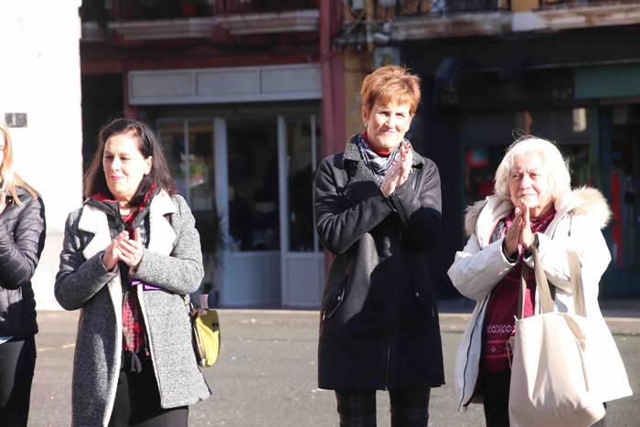 'Gora emakume anitzak eta go 49 1542976392877