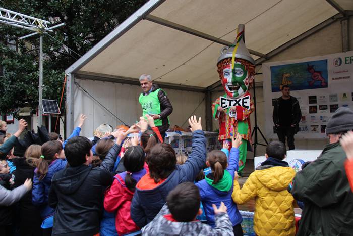 700 haur inguru XXXI. Ero Et 168 1516542872245