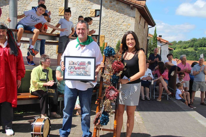 Emakumeak Adunako Axeri-dantzan, lehen aldiz - 42