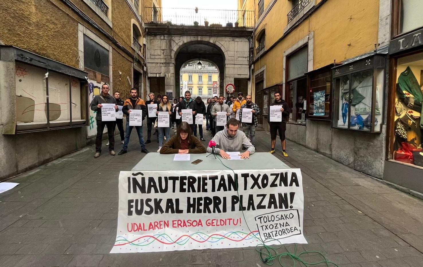 Tolosako Udalak entzungor jarraitzen du
