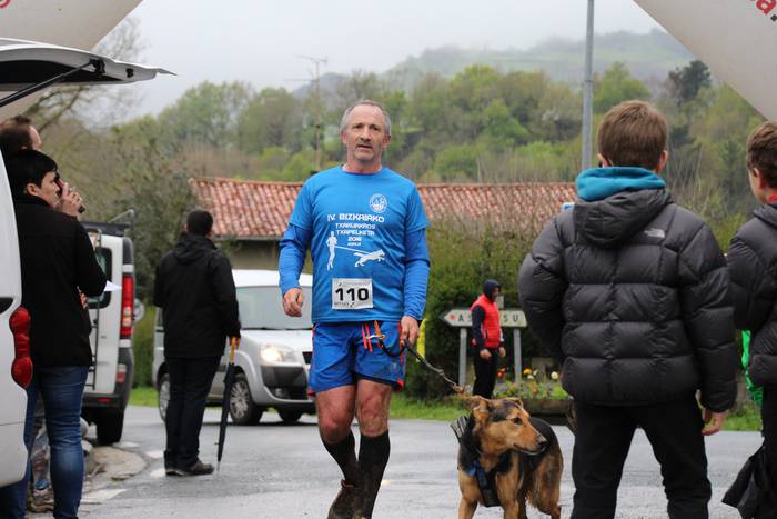 Zizurkilgo I. txakurkrosa 56 1460224366531