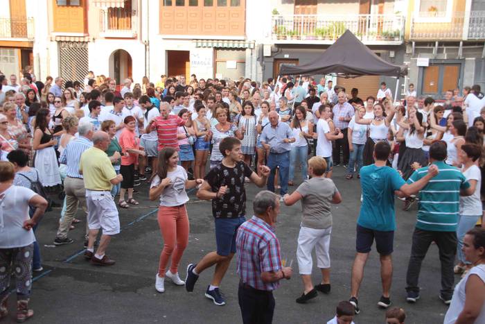 Bero sargoria, sagardoz bust 143 1532984341085