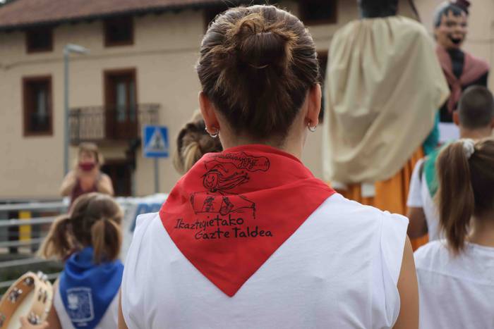 Kalejiraren atzetik eta buru 14 1660214352998