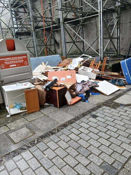 EAJ-PNVko udal taldeak kezkaz bizi du zaborraren jasotze selektiboaren beherakada progresiboa, %5eko beherakada azken bi urteetan