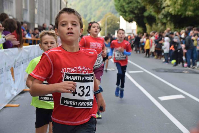 Gozatu egin dute txikienek S 11 1634039483178