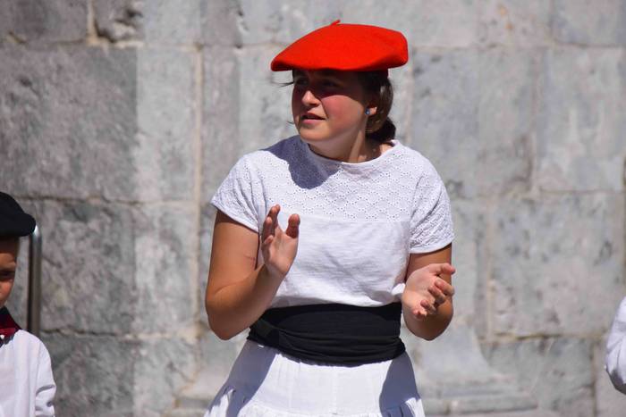 Orendain festak dantza emana 37 1534333109192