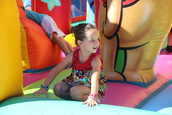 Eulia jaitsi aurretik, haurren dibertsioa 14 1471950080172