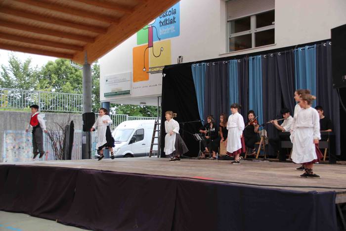 Altzoko artista txiki handia 10 1596294271872