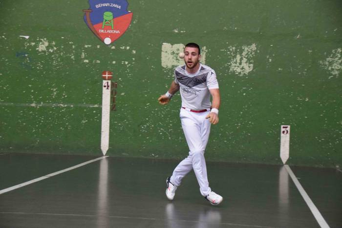 Eskuz Binakako Santio Txapel 17 1627541730171