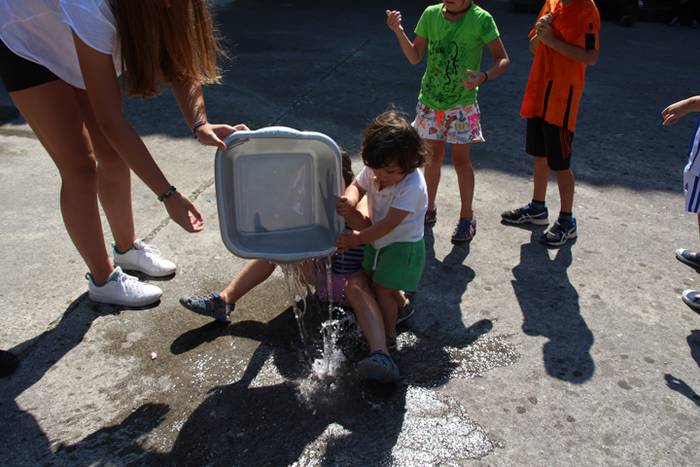 Festak hastearekin batera, j 24 1502727370864