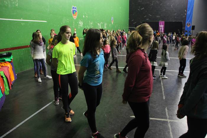 Oinkari Dantza Astea dantza gidatua 3 1479583186907