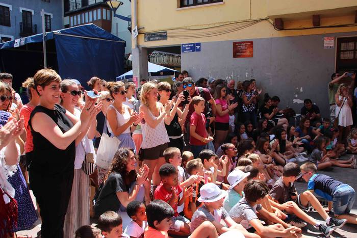 Tripa beteta, dantzan pasa d 42 1563205335314