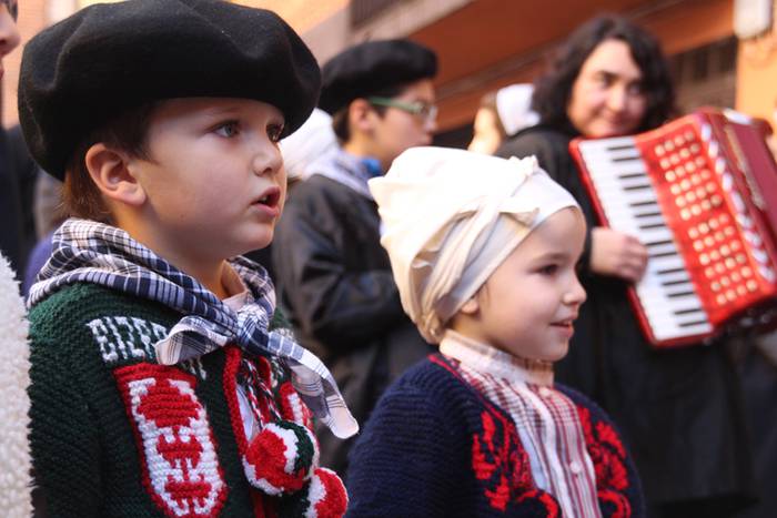 Gabon eskea eta olentzero 2015 29 1450964175791