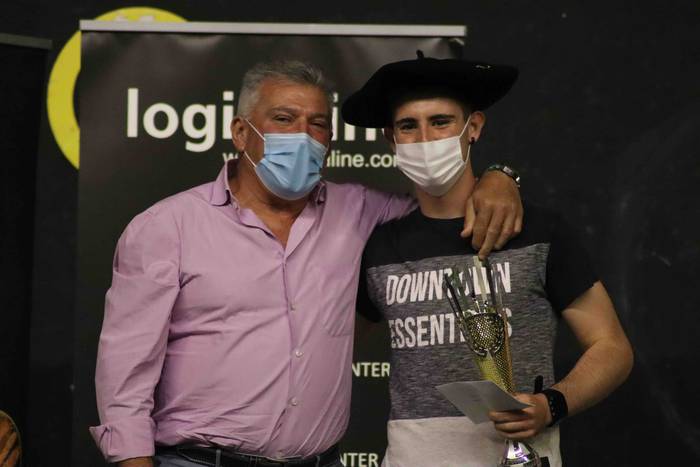 Txapelak jantzi dituzte Amez 24 1632682648342