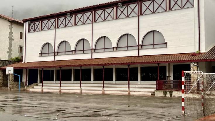 Eskola ingurua eta frontoia berritzeko proposamenen lanketa aurkeztuko dute herritarren aurrean