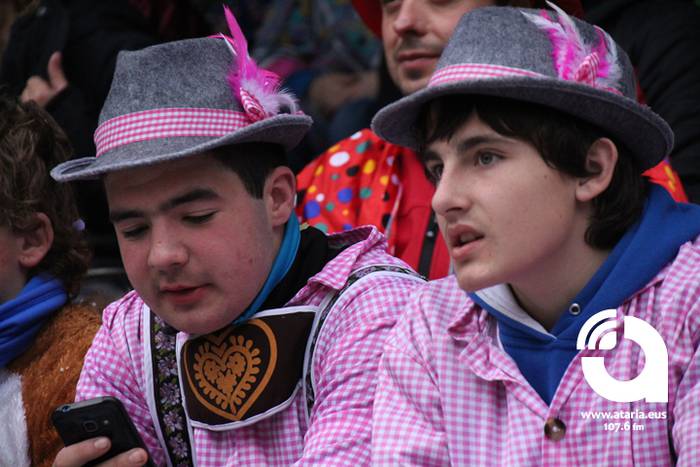 Zezenak adarrak okerrak ditu 61 1488277514661