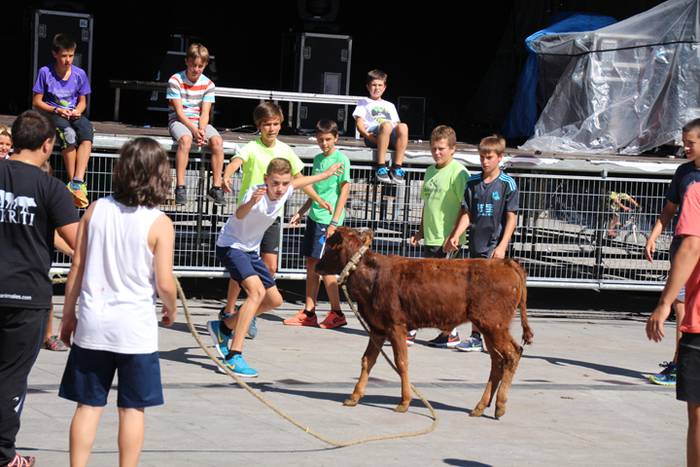 Gazteen festa egarriak ez du etenik 11 1472122462226