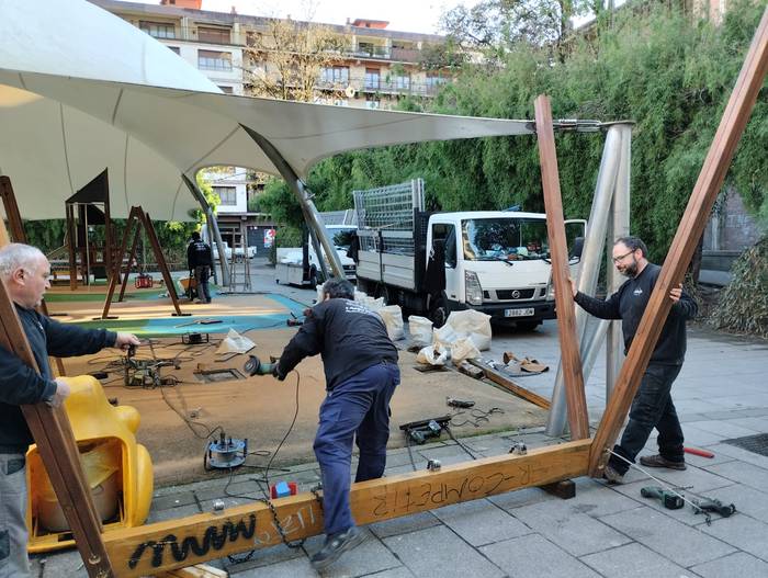 Amalur eta Emeterio Arreseko haur jolastokiak eraberritzen hasi da Tolosako Udala