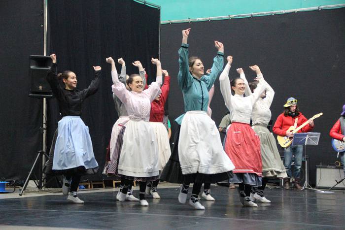 Lizartzako inauteriak 2016 antzerkia 25 1453571685146